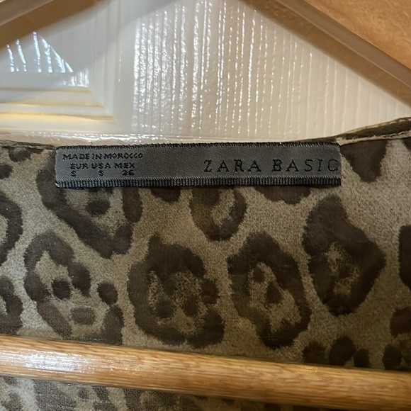 Zara Basic Animal Print Sheer Top Long-sleeved - Picture 2 of 3